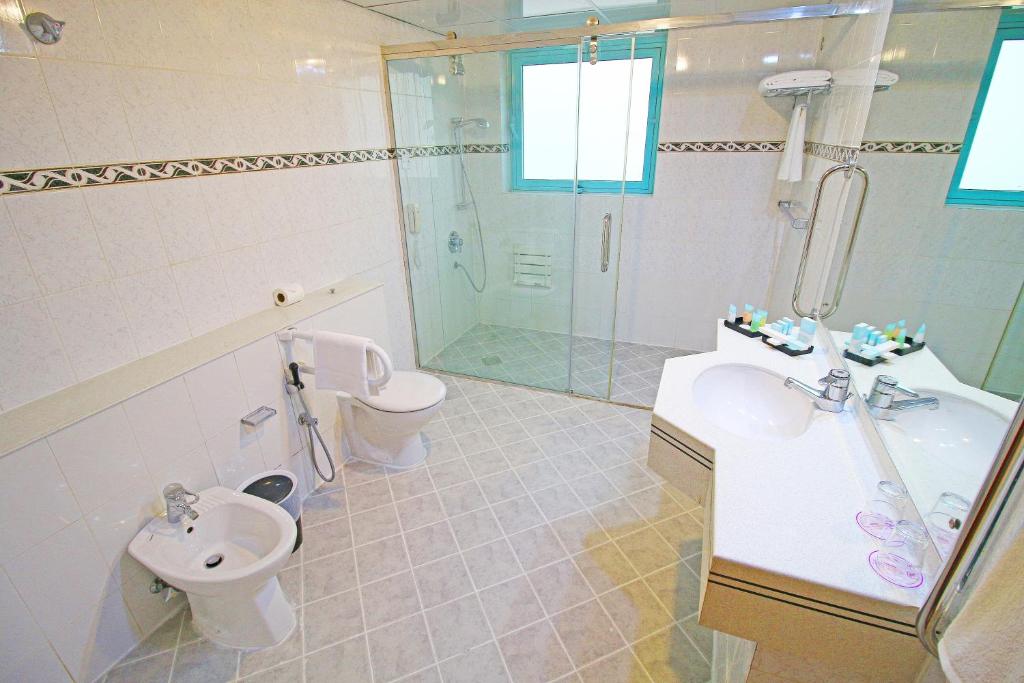 کارگزار هتل جورج هتل سفرون دبی کریک ( سنت جورج، اس تی جورج) دبی