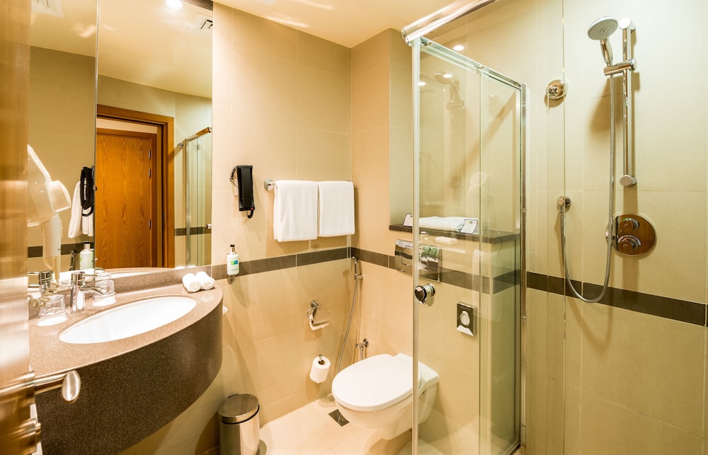 کارگزار هتل فرودگاه هالیدی این اکسپرس دبی دبی