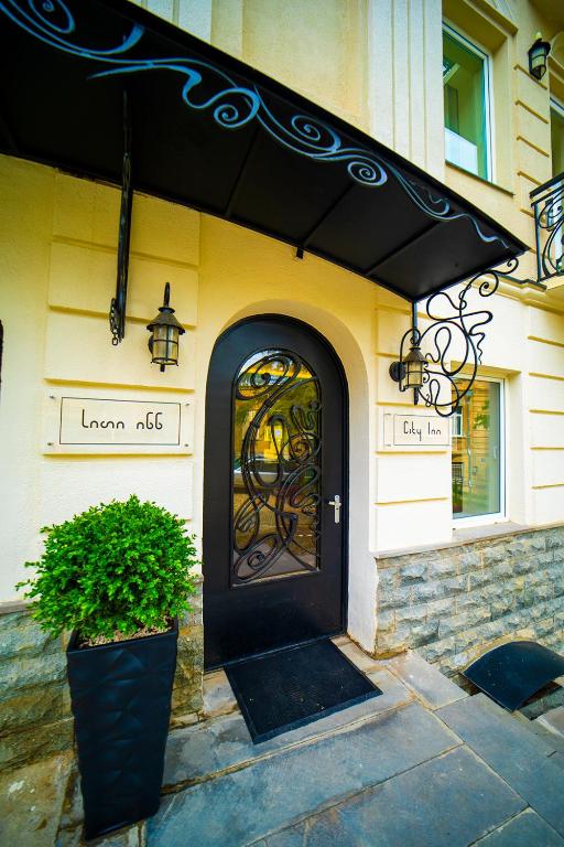 هتل سی تی این تفلیس