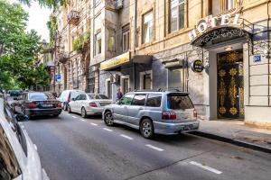هتل اورنامنت تفلیس
